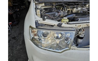 Mitsubishi L200 CR sağ far